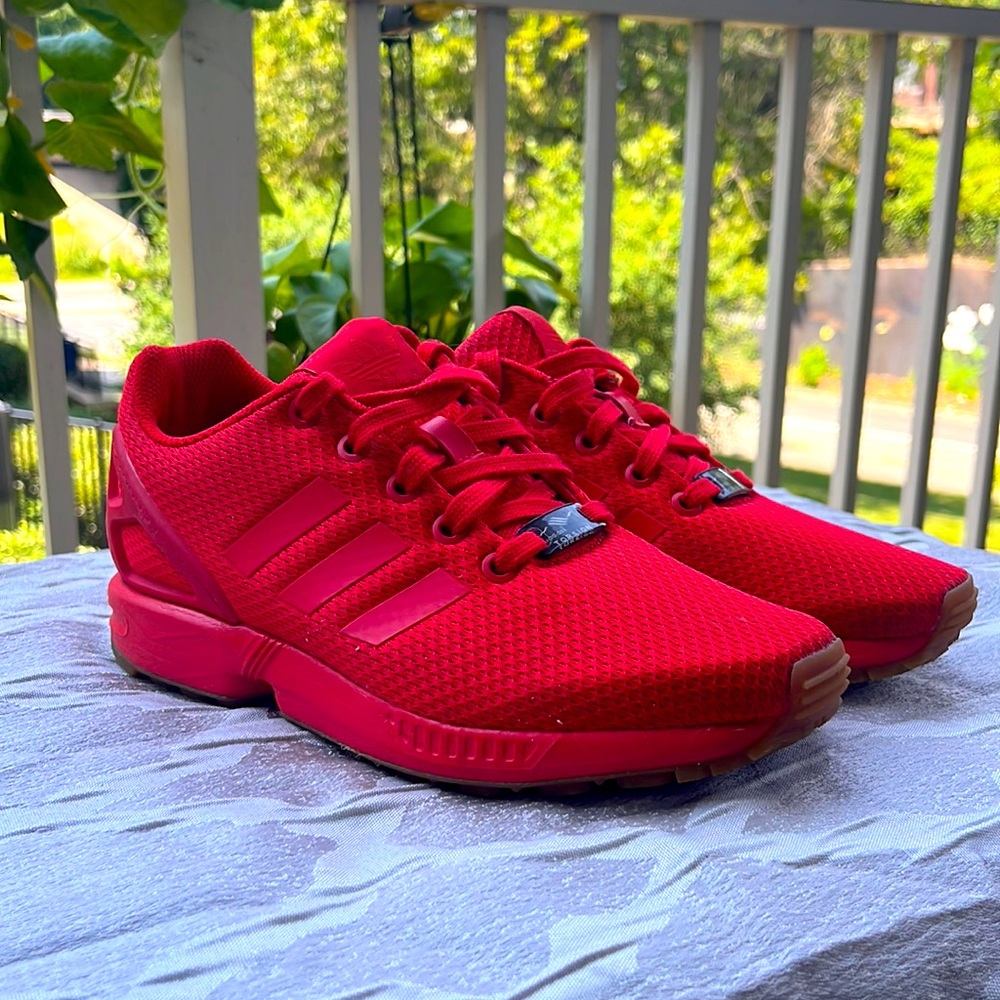 Adidas Torsion size 4 in RED